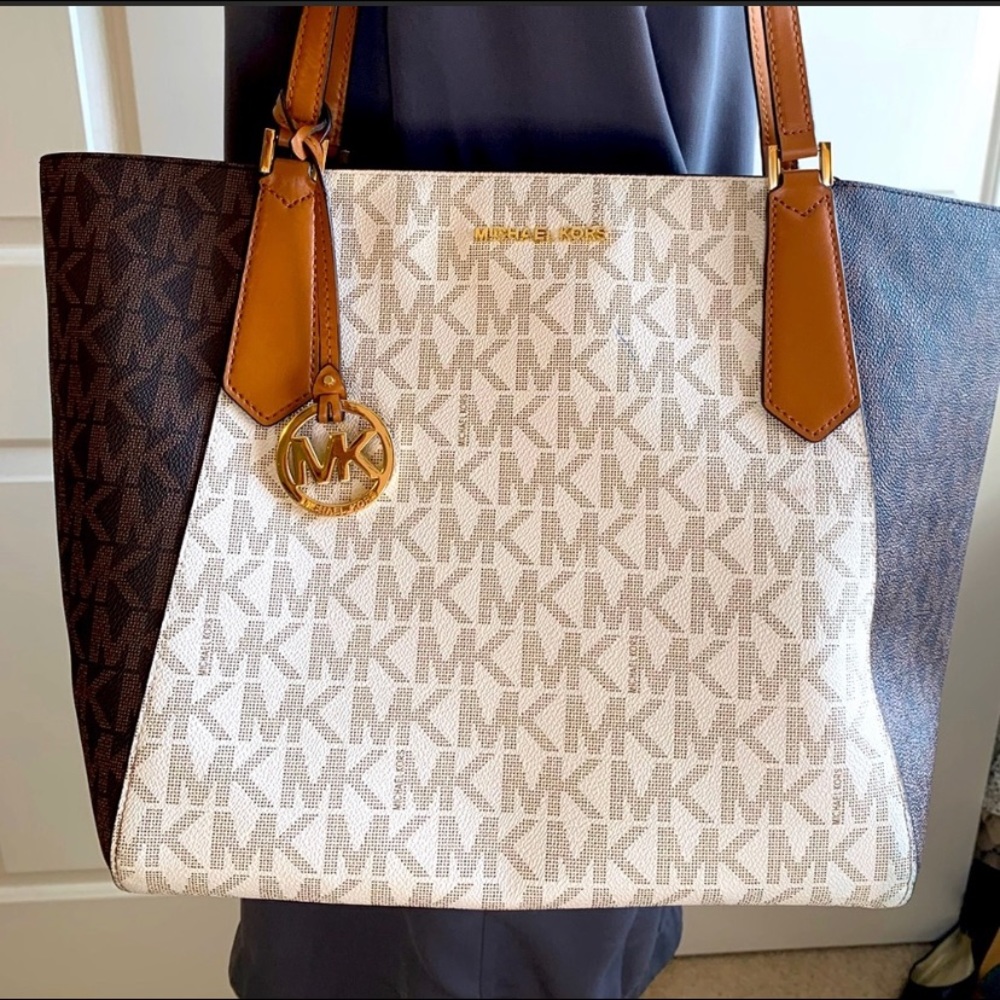 ISO THE STYLE PURSE!